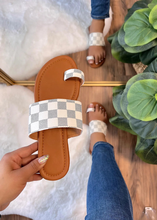 Hollywood Sandals in Ivory